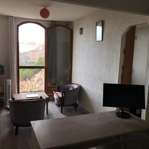 L'Estaque T3 atypique avec vue sur mer et jardins Apartment in Marseille