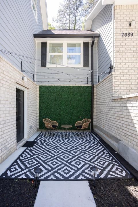 Cozy 2 Bedroom 15 mins from Dwntown ATL House in Panthersville