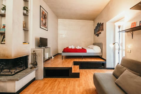 Bed, Living room, Photo of the whole room, Bedroom