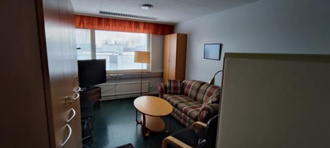 Kokonainen huoneisto olohuone makuualkovi ja keittiö ei suihkuh Iisalmen keskusta Apartment in Finland