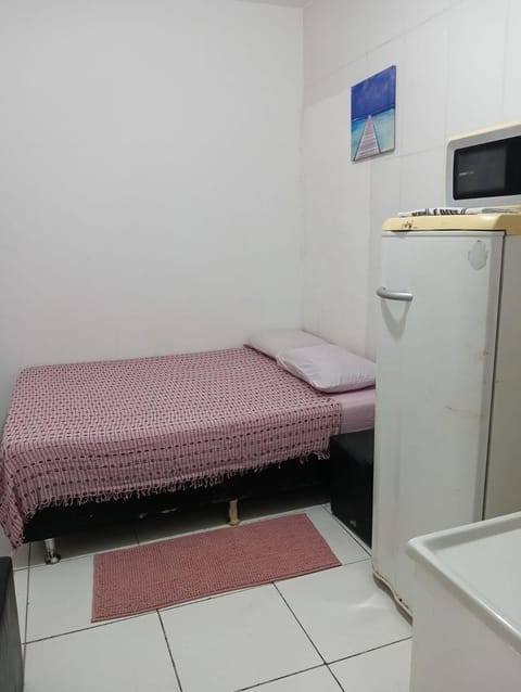 Bed, Kitchen or kitchenette, Photo of the whole room, Bedroom