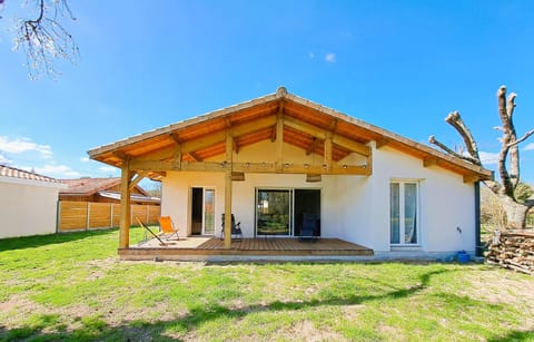 Property building, Patio, Garden, Garden view