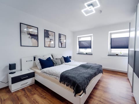 Living room, Bedroom