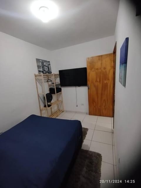 Bed, TV and multimedia, Bedroom, wardrobe