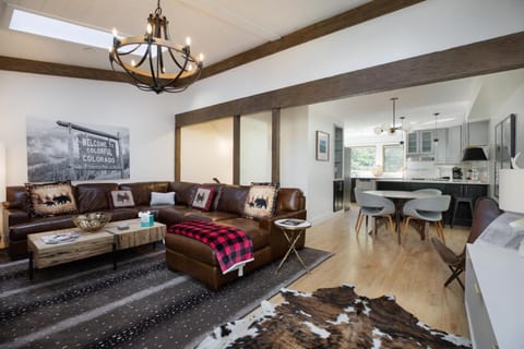 2633 Kinnickinnick Rd., Unit E2 House in Vail