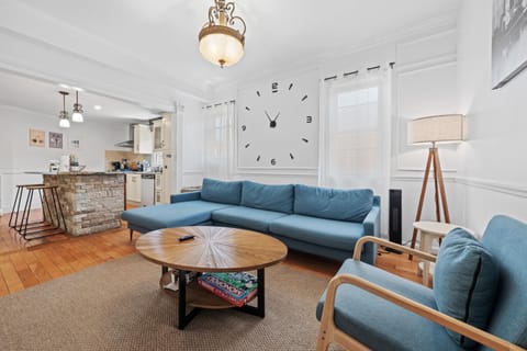 Game Room, Living room