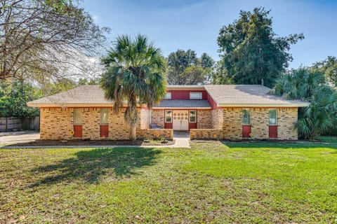 Near Top Beaches Gulf Breeze Oasis with Grill Villa in Pensacola Beach