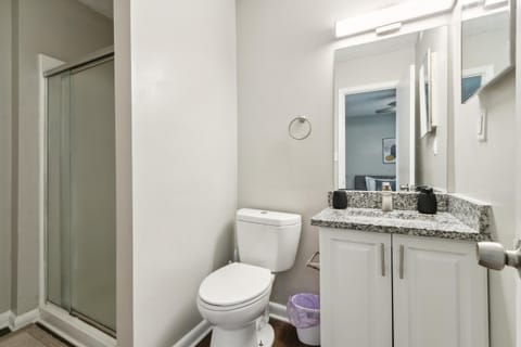 400 winchester 601l 2 Bed 2 Bath Newly Furnished Apartment in Vinings