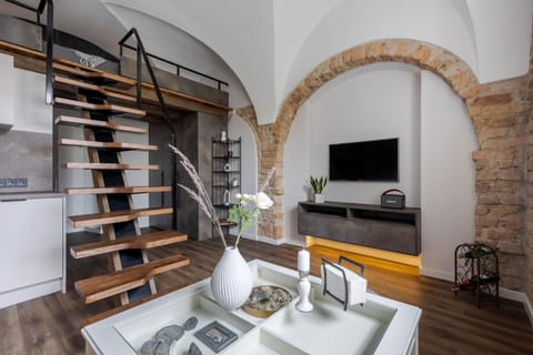 Communal lounge/ TV room, TV and multimedia, Kitchen or kitchenette, Living room