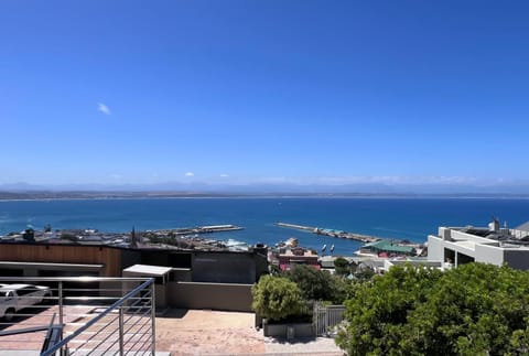 View (from property/room), Balcony/Terrace, Sea view