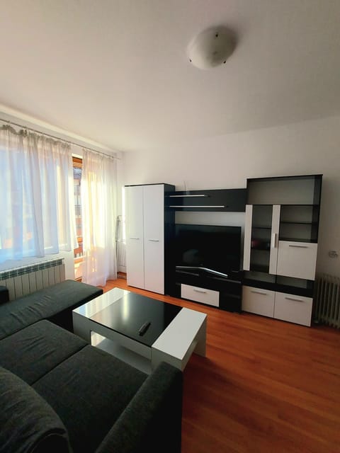 TV and multimedia, Seating area