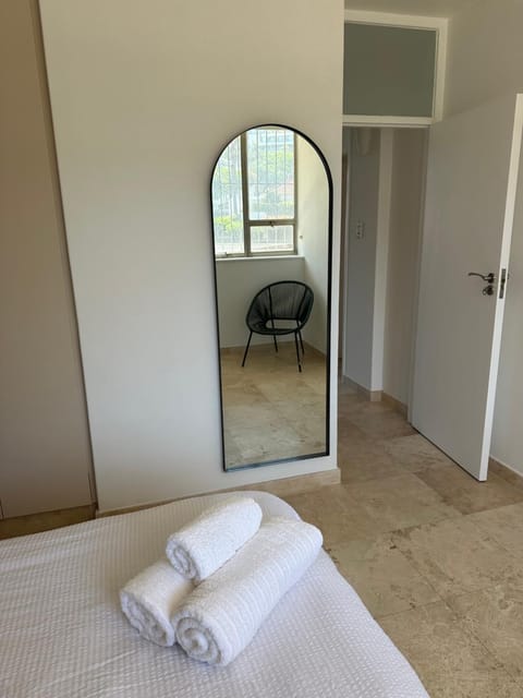 Vibrant Beachfront Getaway in Camps Bay Apartment in Camps Bay