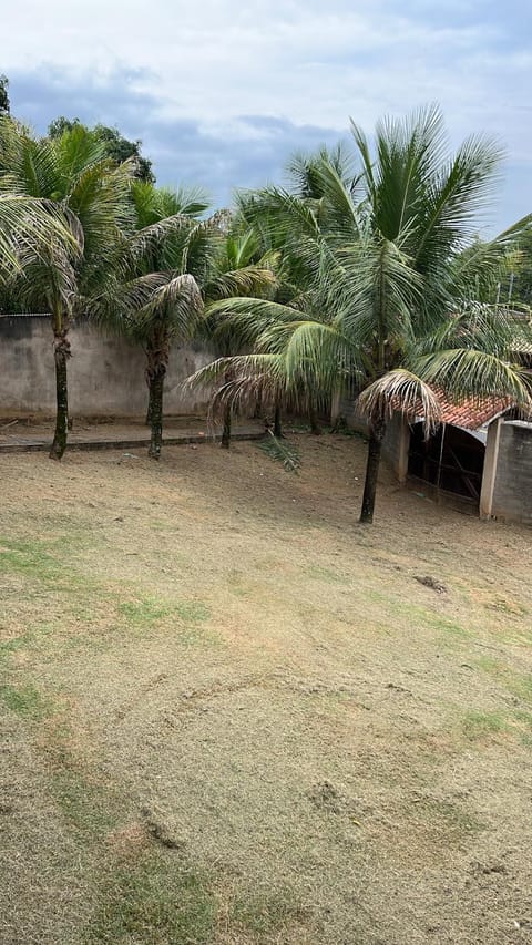 Casa com piscina enorme House in Itatiaia