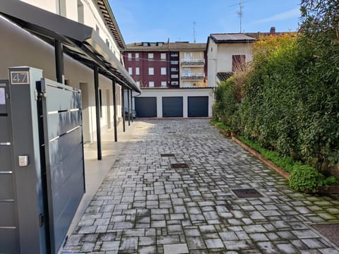 Property building, Inner courtyard view