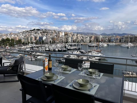 Patio, Balcony/Terrace, Dining area, City view, Sea view