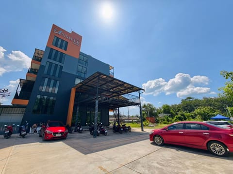 Property building, Facade/entrance, View (from property/room)