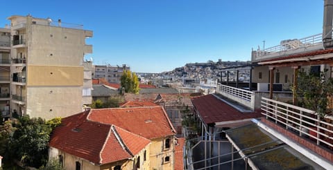 Day, Neighbourhood, Natural landscape, City view, Location