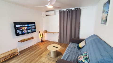 TV and multimedia, Living room, air conditioner