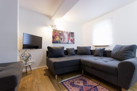 TV and multimedia, Seating area