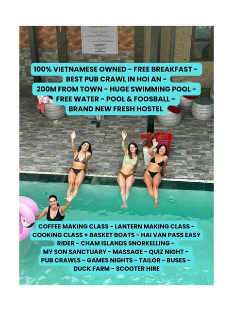 Property building, People, Pool view, Swimming pool, group of guests