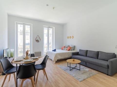 Appart sur la rue de la république Apartment in Marseille