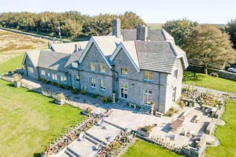 Property building, Garden view