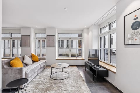 TV and multimedia, Living room, Seating area, furniture