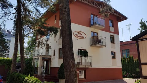 Property building, Facade/entrance, Neighbourhood