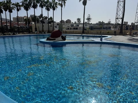 Day, Pool view, Swimming pool, sunbed