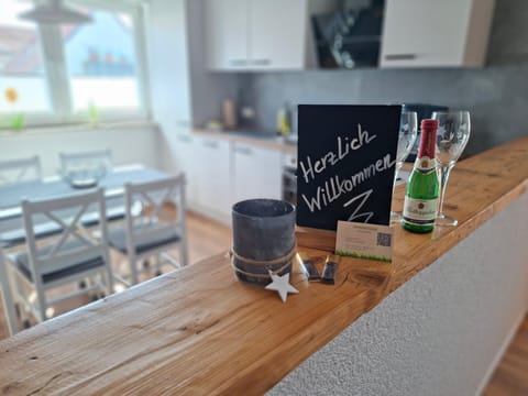 Kitchen or kitchenette, Dining area, Cycling, Cycling, Parking