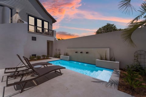 Chloe's Cottage and Carriage House House in Rosemary Beach