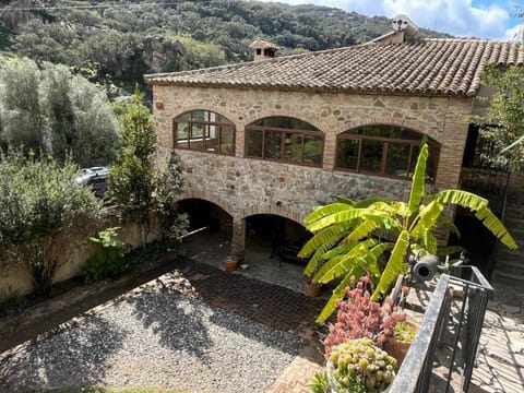 Property building, Natural landscape, Garden view, Mountain view
