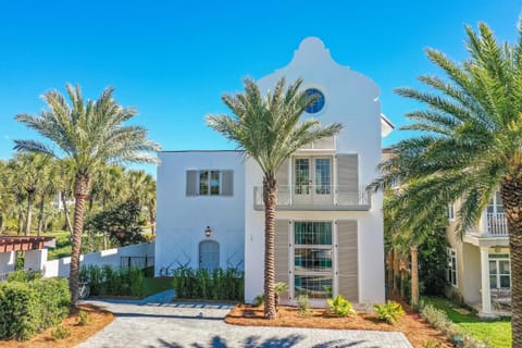 Elysee Retreat House in Rosemary Beach