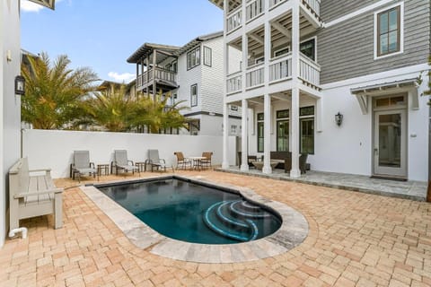 Southern Seaside Cottage and Carriage House House in Inlet Beach