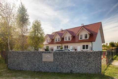 Property building, Facade/entrance, Property logo or sign, Garden