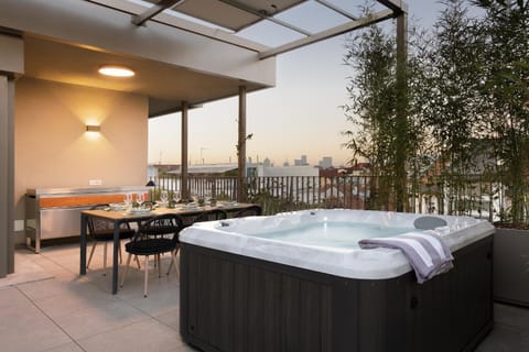 Hot Tub, Balcony/Terrace