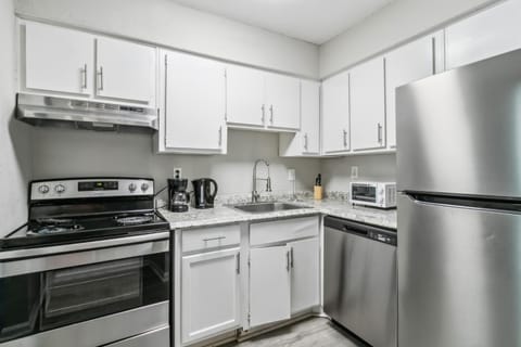 Barcelo at East Cobb O20 1 Bed 1 Bath Furnished Apartment in Marietta