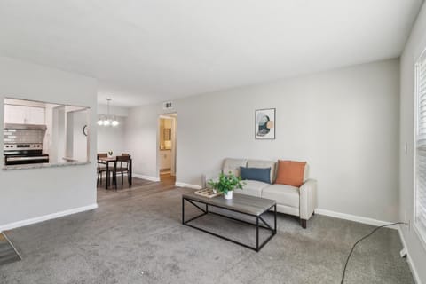 Barcelo at East Cobb Q5 1 Bd 1Bth Newly furnished Apartment in Marietta