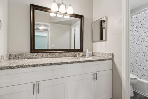 Barcelo at East Cobb Q5 1 Bd 1Bth Newly furnished Apartment in Marietta