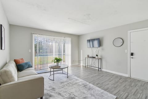 Barcelo at East Cobb Q1 1 Bed 1 Bath Furnished Apartment in Marietta