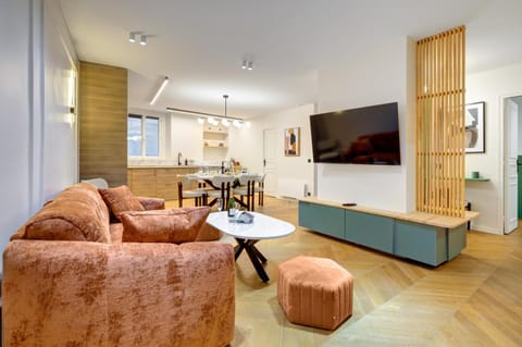 TV and multimedia, Living room, Seating area