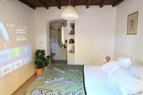 TV and multimedia, Bedroom