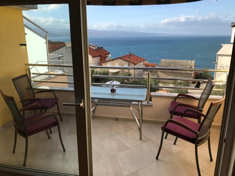 Balcony/Terrace, Living room, Mountain view, Sea view