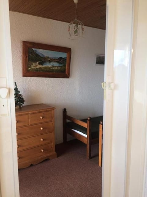 Bed, Bedroom, furniture