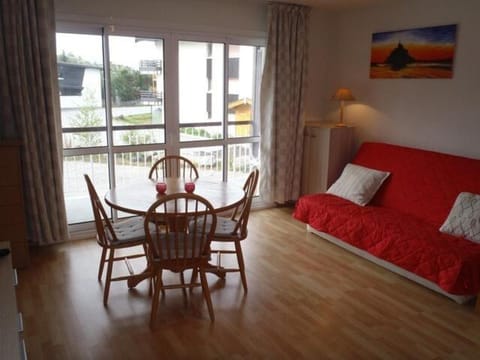 Bed, kitchen