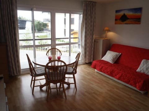 Bed, kitchen