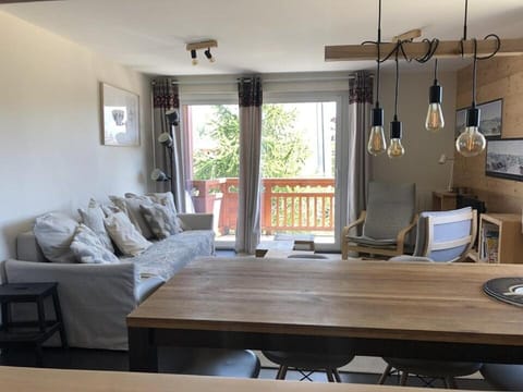 Bed, kitchen