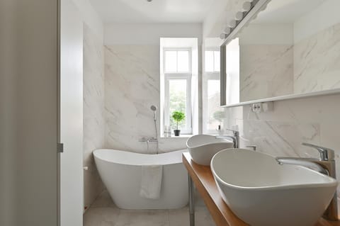 Toilet, Bathroom, Bath