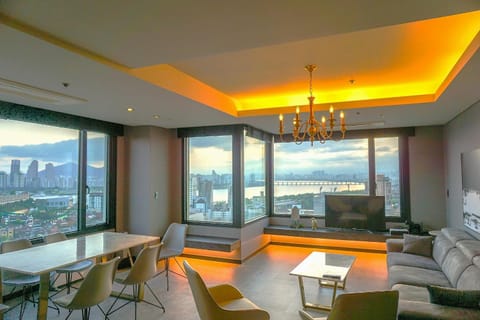 View (from property/room), City view, Garden view, Mountain view, River view