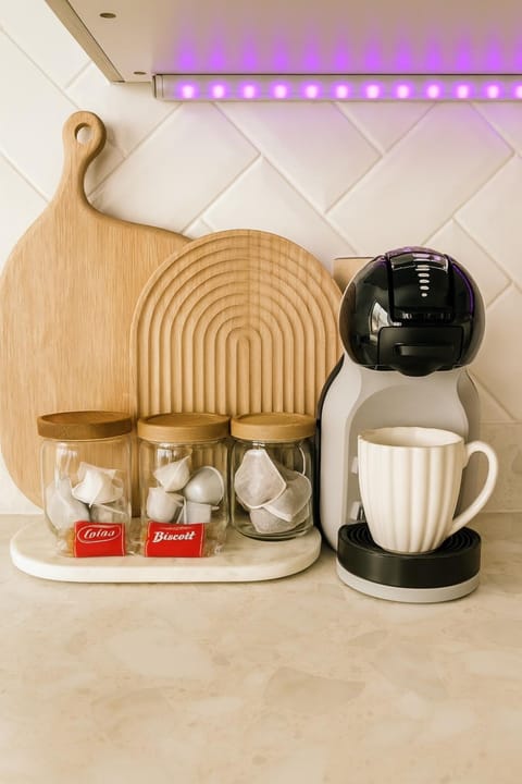 Luxury 2 bedroom Leeds City Apartment with Free parking & Jacuzzi bath Apartment in Leeds